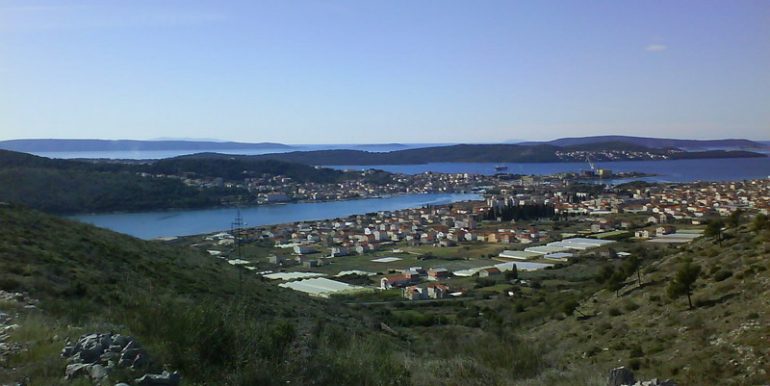 LUX-Trogir3-View-of-the-West.