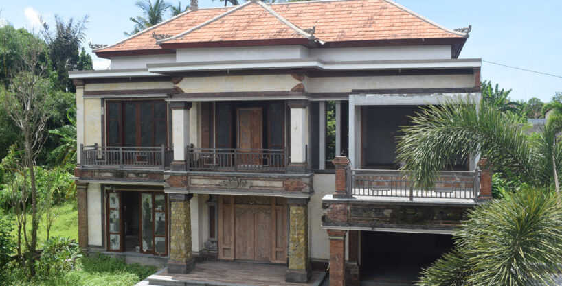 GIANYAR, Traditional 7BR Balinese Styled Villa (Unfinished)