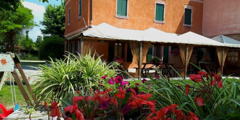 Farmhouse (4)