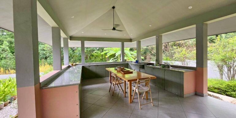 LINE_ALBUM_K.Ayyub house._250826_31