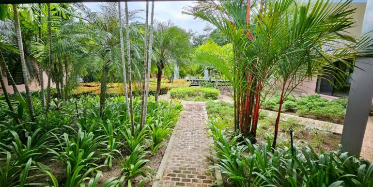 LINE_ALBUM_K.Ayyub house._250826_36