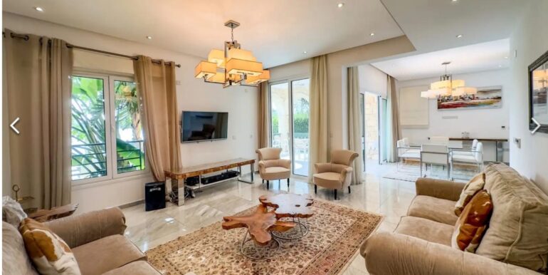 WhatsApp Image 2025-09-07 at 17.23.18