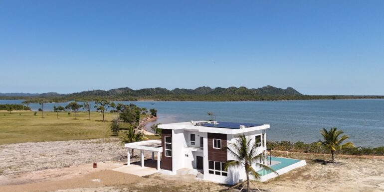 Home Sapodilla Island